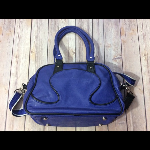 lululemon athletica Handbags - Lululemon- Gym Bag- Cross body-Price Drop 4-2 Day